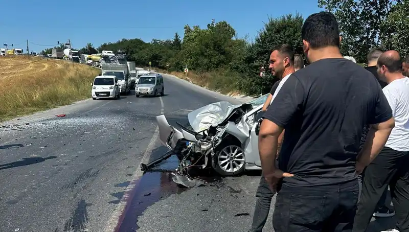 İstanbul'da Feci Kaza: Kalp Krizi Geçiren Sürücü, Otobüse Çarptı!