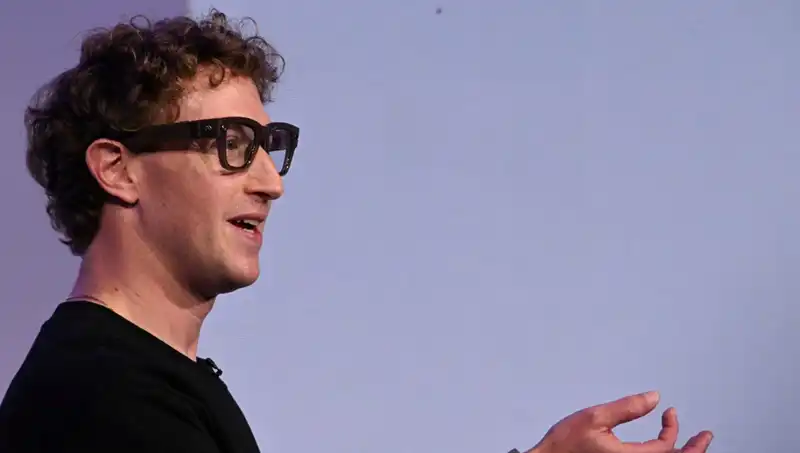Zuckerberg, Yeni Gözlükleriyle Yapay Zeka Dönemini Başlatıyor