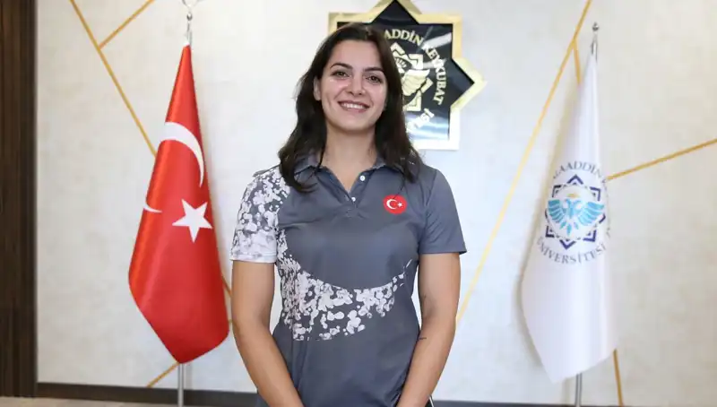 Altın Madalyanın Sahibi Esra, Dünya Şampiyonluğu Hedefliyor!