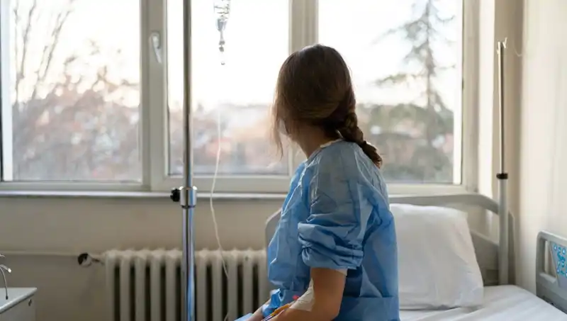 27 Yaşındaki Kadında Meme Kanseri Gerçeği: Doktorlar "Ciddi Değil" Demişti
