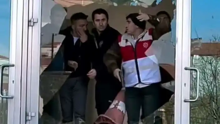 Maçta Gergin Anlar: Taraftar Kavgası Maçın Gölgesinde Kaldı
