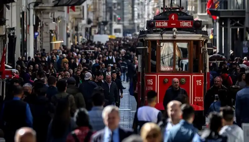 Türkiye'nin Nüfusu Rekor Artışla Yükselmeye Devam Ediyor