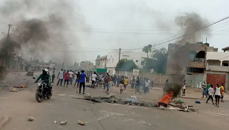 Togo'daki Protestolar Sırasında Nehirlerde Bulunan Cesetler Gerginliği Artırıyor