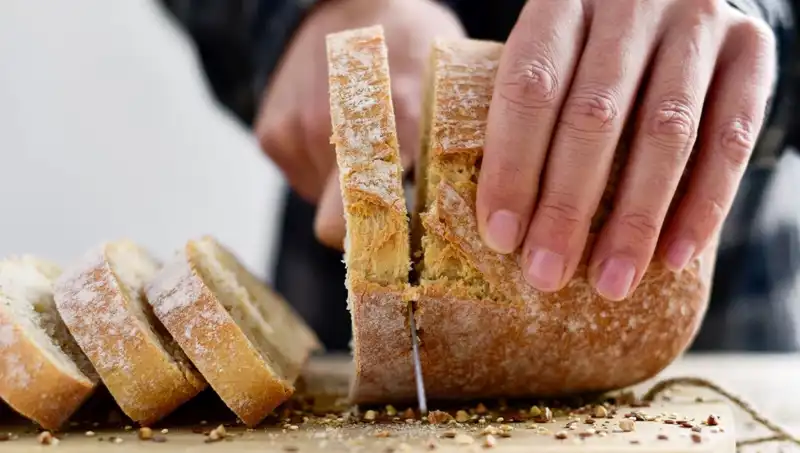 Kızarmış Ekmek mi Taze Ekmek mi: Sağlıklı Seçim Hangisi?