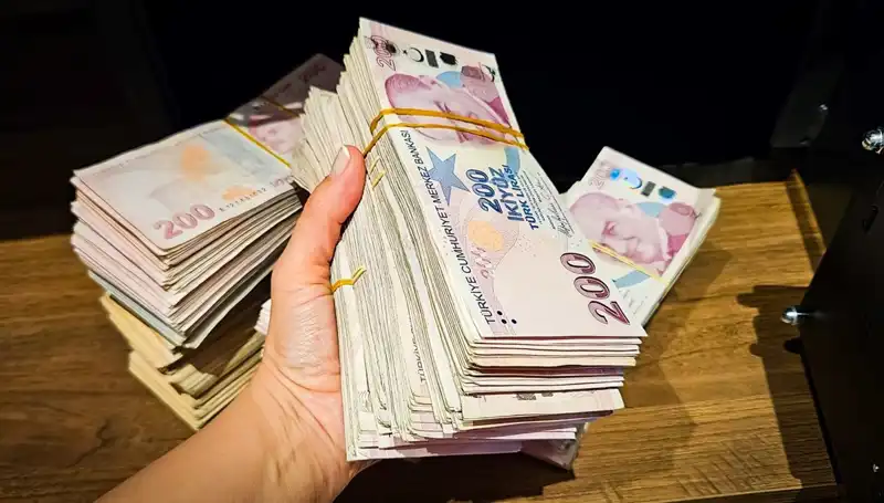 Türkiye'de Mevduat Rekoru: 12 Trilyon Lira Barajı Aşıldı!