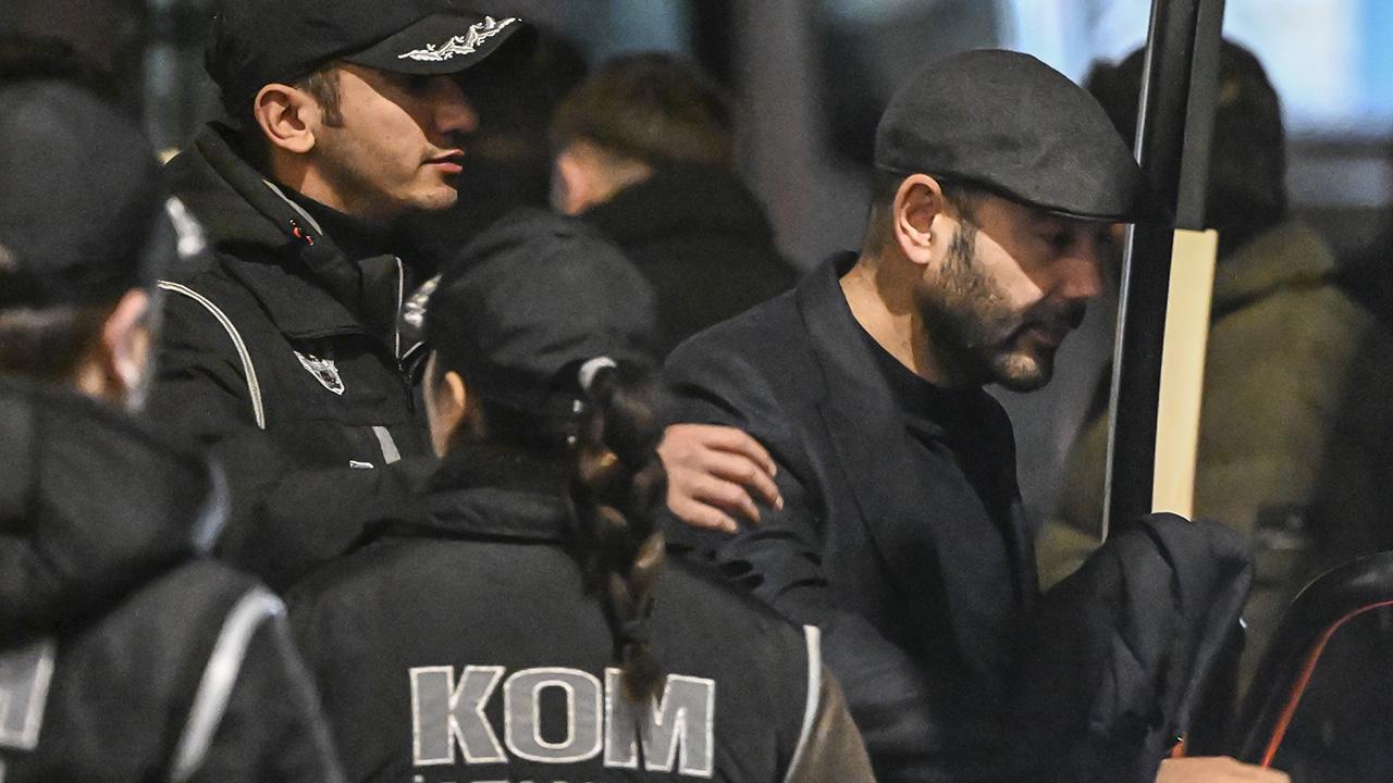 Beşiktaş Belediye Başkanı Akpolat'tan Şok Karar
