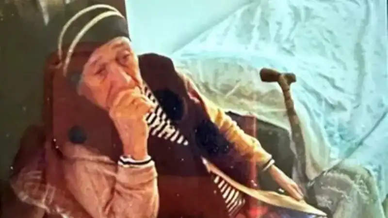 "Kan Donduran Olay: Yaşlı Kadını 'Gezmeye' Çıkarıp Katletti"