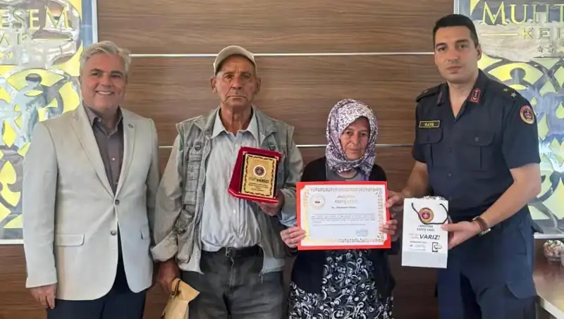 Tek Varları Olan Evi Jandarmaya Bağışlayan Ailenin Duygusal Hikayesi
