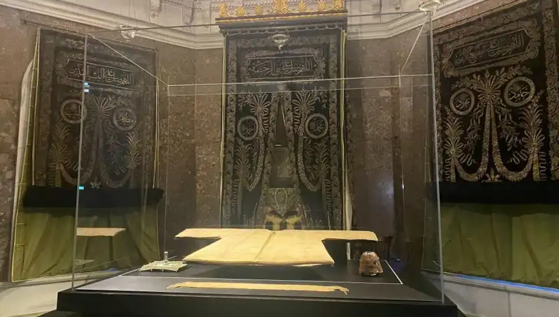Hırka-i Şerif, Ziyarete Açılıyor: Milyonlarca Kişi Bekliyor