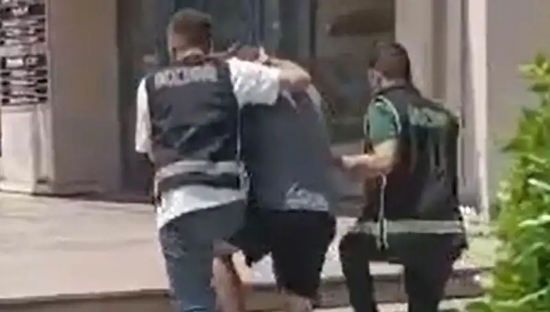 Sahte Dolarla Alışveriş Yapan Turist Şok Edici Şekilde Sınır Dışı Edildi!