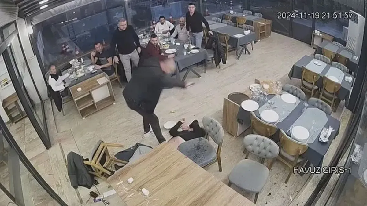 CHP'li Meclis Üyesi Nadir Bayram, Gazeteciye Şiddet Uyguladı: Gözaltına Alındı