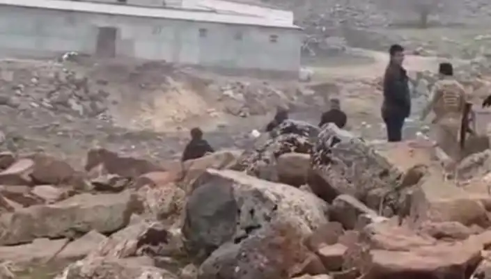 Diyarbakır’da Taşlı, Silahlı Kavga: 3 Kişi Hayatını Kaybetti