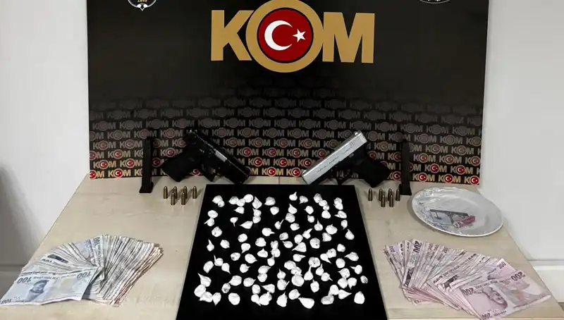 Çeşme'de Silahlı Saldırı Alarmı: Detaylar ve Gözaltılar