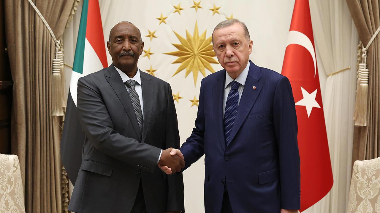 Cumhurbaşkanı Erdoğan Sudan ile BAE için Türkiye'nin devreye girmesini önerdi