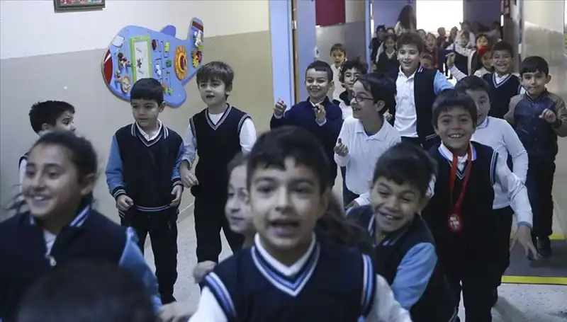 Okulların Açılış Tarihi 2025: Öğrencileri Neler Bekliyor?
