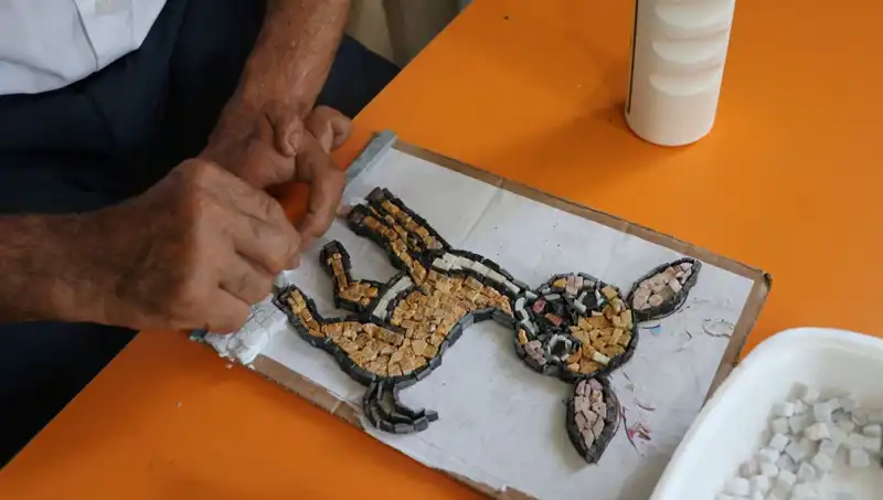 Oğlunun Ödeviyle Tanıştı, Artık Yeni Bir Hobisi Var!