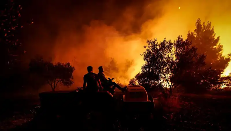 Çanakkale Orman Yangınında Acil Tahliye: 785 Kişi Güvenli Bölgelere Taşındı