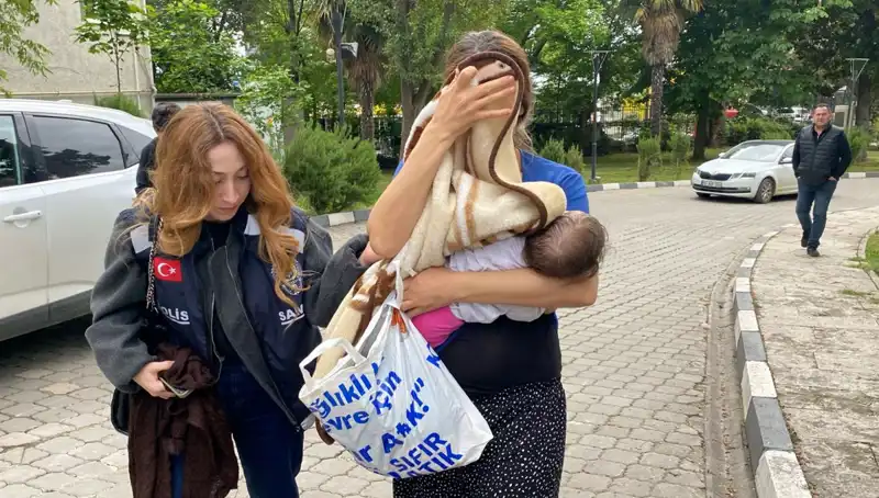 Ev Hırsızlığı Yapan Kadın, Kamera Kayıtları ile Yerinde Yakalandı