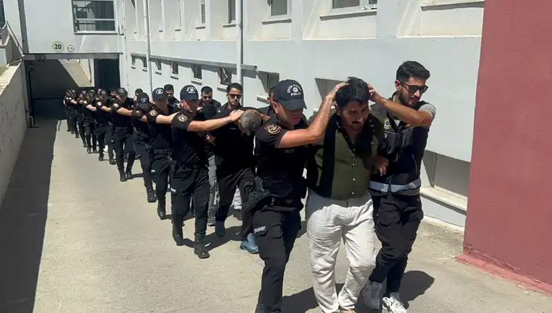Adana’da Tarihi Narkotik Operasyonu: 825 Kilo Eroin Ele Geçirildi!