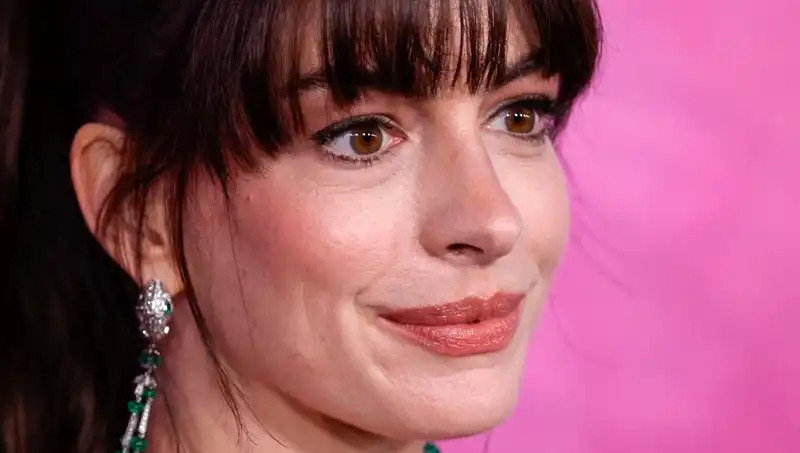 Hollywood’un Şaşırtıcı Estetik Trendi: Ölü İnsan Derisi Enjeksiyonları!