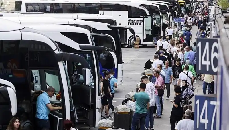 İstanbul'dan Kaçış: 369 Bin Kişi Neden Şehri Tercih Etmedi?