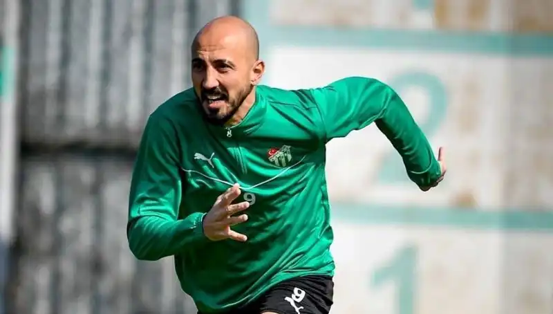 Milli Futbolcunun 2. Lig Serüveni: Geleceği Ne Olacak?