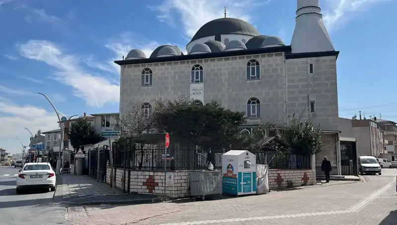 Cami Tuvaletinde Bulunan Cesedin Gizemi Hala Çözülemedi