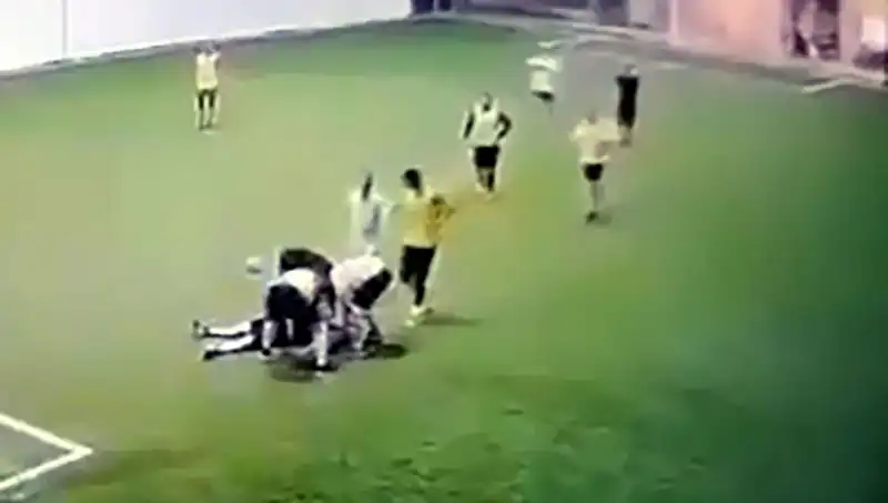 Adana'da Halı Sahada Hayatını Kaybeden Baba, Tüm Şehri Gözyaşlarına Boğdu
