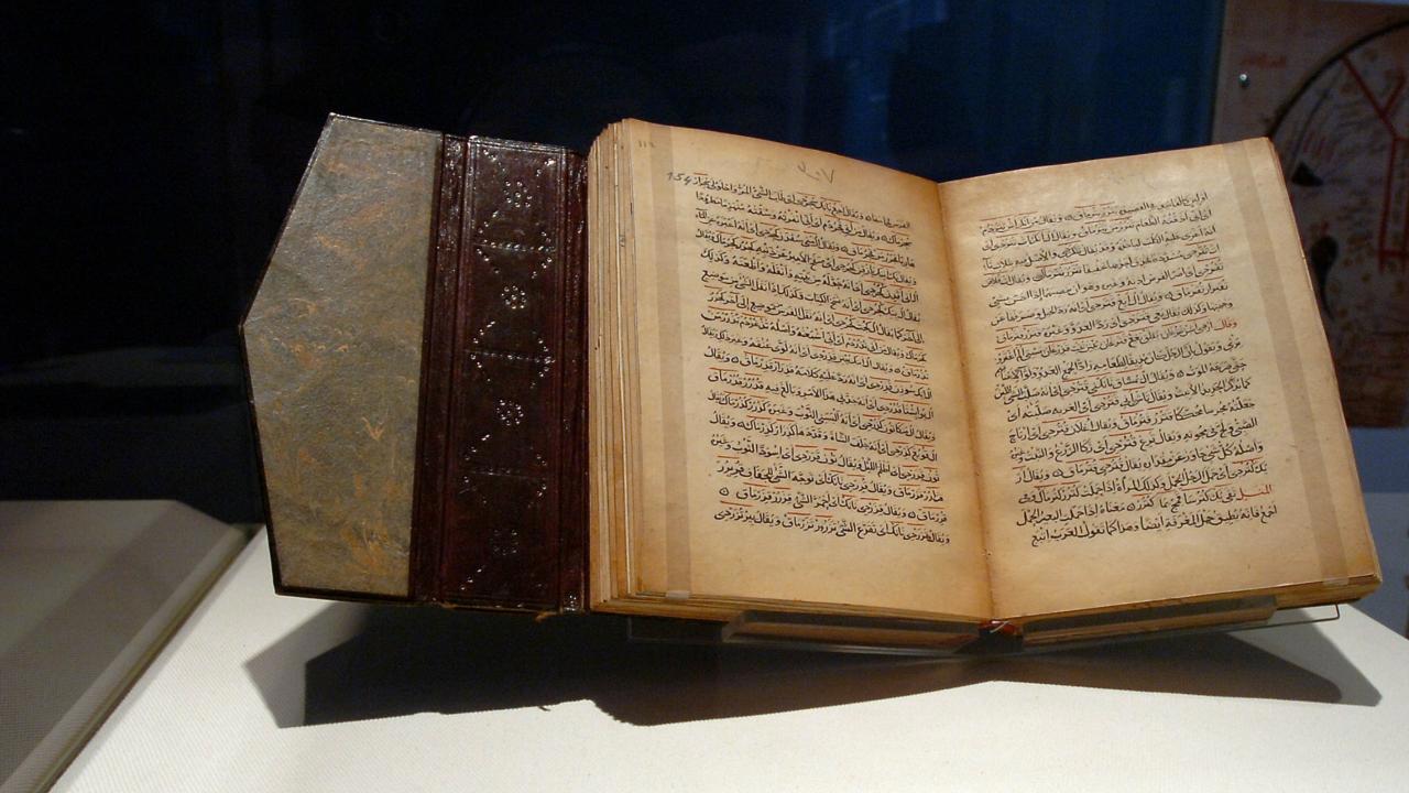 UNESCO'dan Divanü Lugat'it Türk'e özel onay