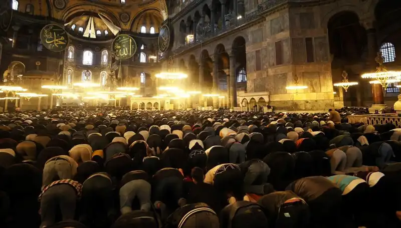 Ramazan Bayramı 2025: Ne Zaman ve Hangi Günler Kutlanacak?