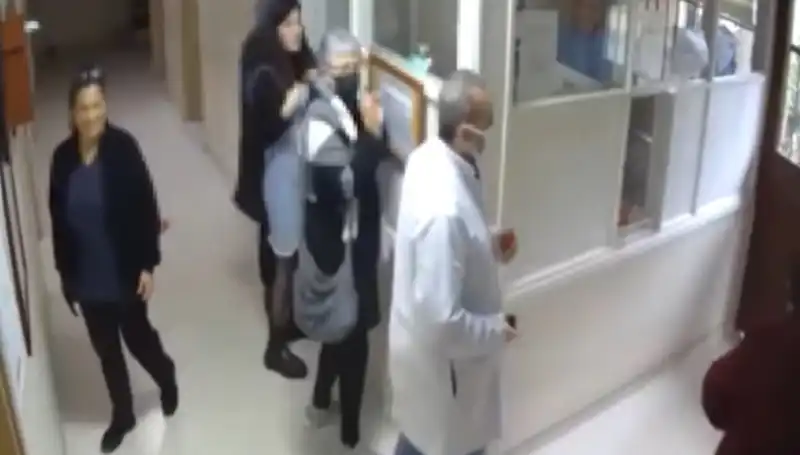 Üsküdar'da Doktora Cumhurbaşkanına Hakaretten Hapis İstemi: Olayın Detayları Ne?