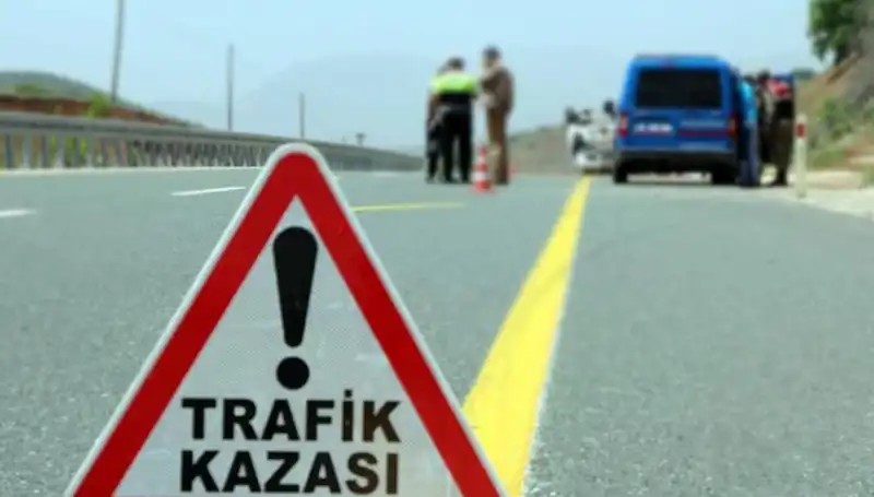 Bitlis’te İki Farklı Trafik Kazasında 19 Kişi Yaralandı