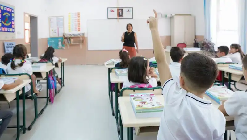 Öğretmenlerin Ek Ders Ücretleri Bayram Öncesi Hesaplarda mı Olacak?