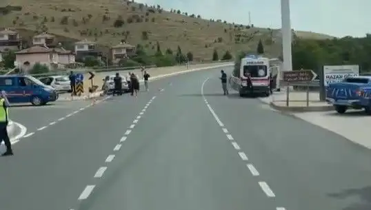 Elazığ’da Korkunç Kaza! İki Otomobil Çarpıştı, Yaralılar Hastaneye Kaldırıldı