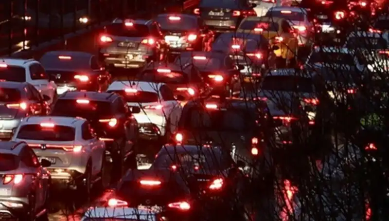 12 Saat Sürecek Trafik Kapatması: İstanbulluları Neler Bekliyor?