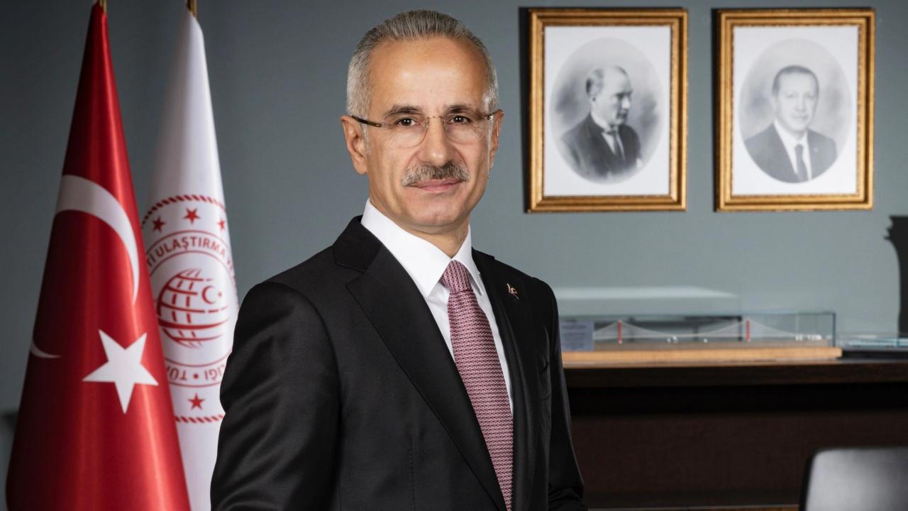 Bakan Uraloğlu, Ailece Seyahat Edene Özel İndirimler Üzerinde Çalışıyor