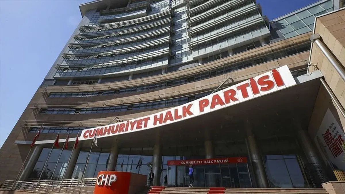 CHP'de Taciz İddiası: Genç Kız Bağ Evine Çağrıldı