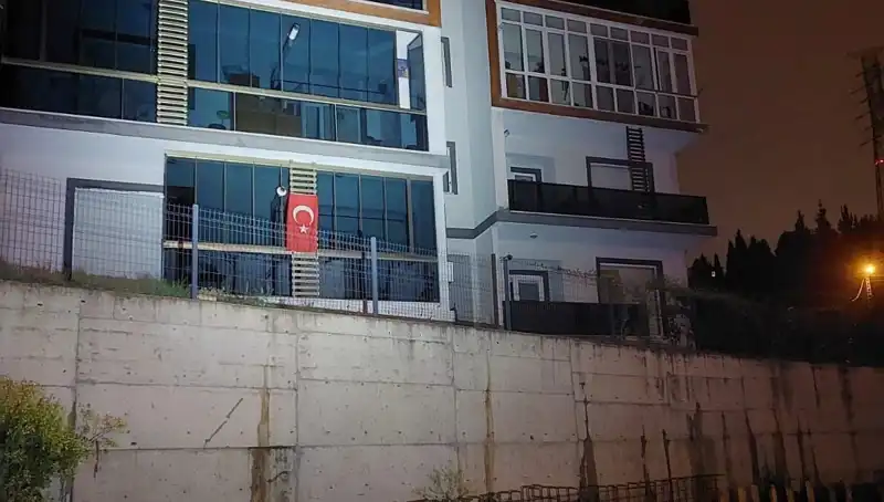 Sakarya’da Gizemli Nedenle 4 Katlı Apartman Boşaltıldı!