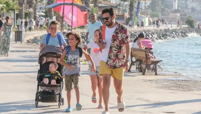 "Ne Olacak Halim" Filmi: Ünlü Oyuncular ve İkna Edici Hikaye!