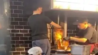 Pişmiş Tavuk Döner Üzerine Çiğ Et Koyuldu: İnceleme Başlatıldı!